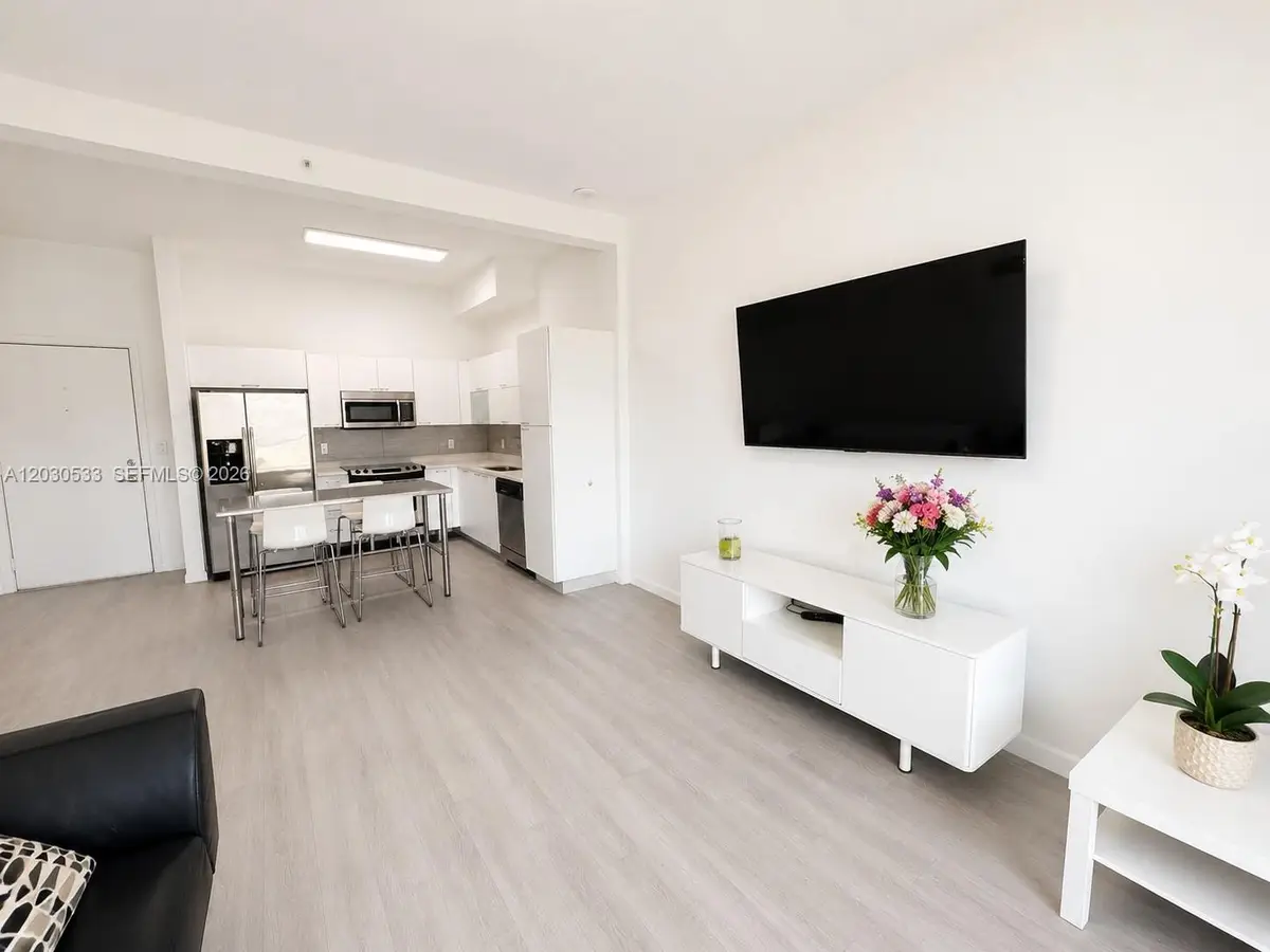 234 NE 3rd St #905, Miami, FL 33132 - #1