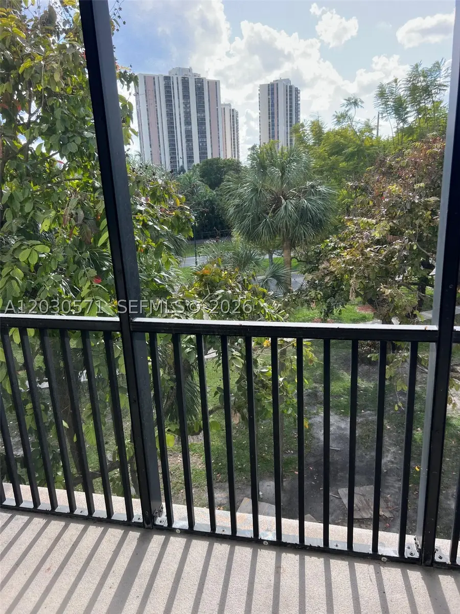 3301 N Country Club Dr #407, Aventura, FL 33180 - #2