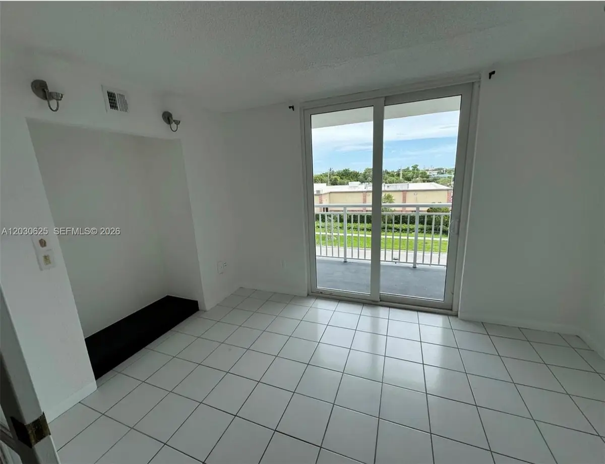 1251 NE 108th St #409, Miami, FL 33161 - #1