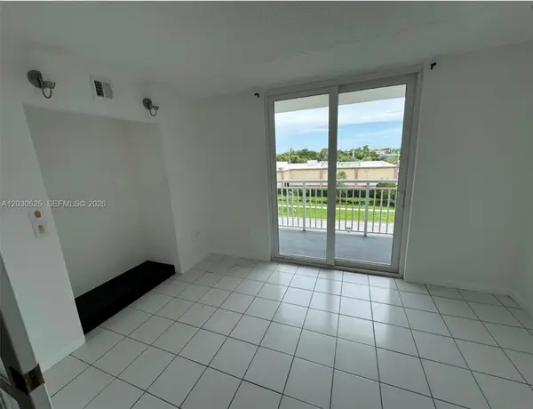 1251 NE 108th St #409, Miami, FL 33161