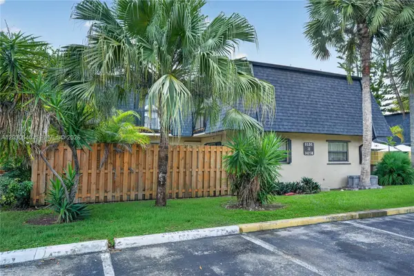 14250 SW 94th Cir Ln #104-31, Miami, FL 33186