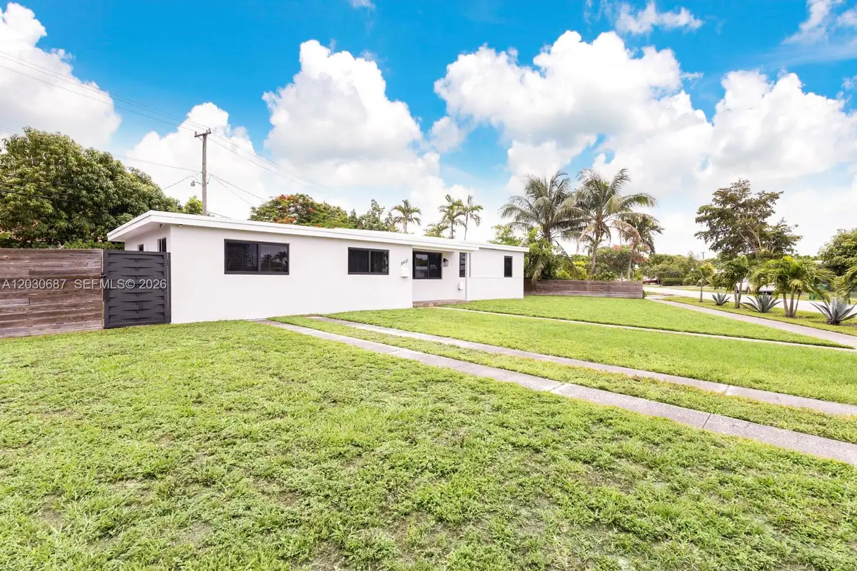 11431 SW 40th Ter, Miami, FL 33165 - #1