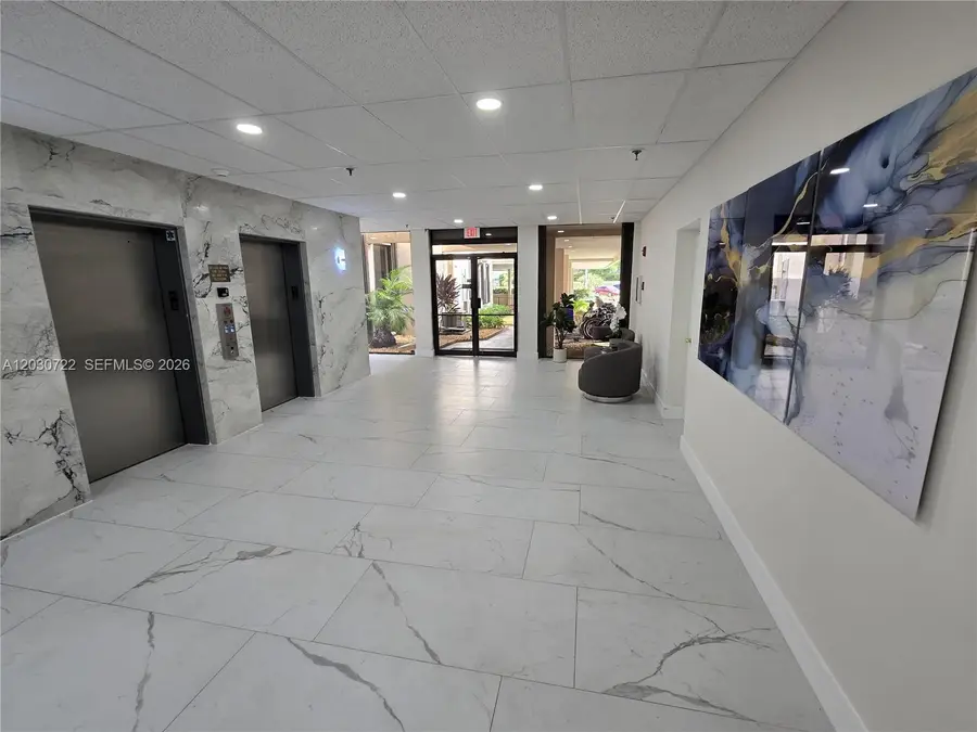 900 NE 195th St #215, Miami, FL 33179 - #3