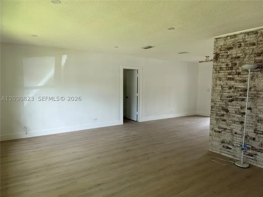 7220 NW 7th St, Plantation, FL 33317 - #2