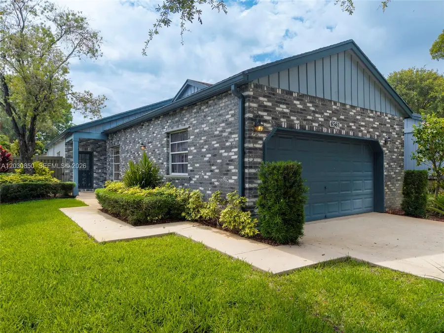 6561 Sutton Ct, Parkland, FL 33067 - #2