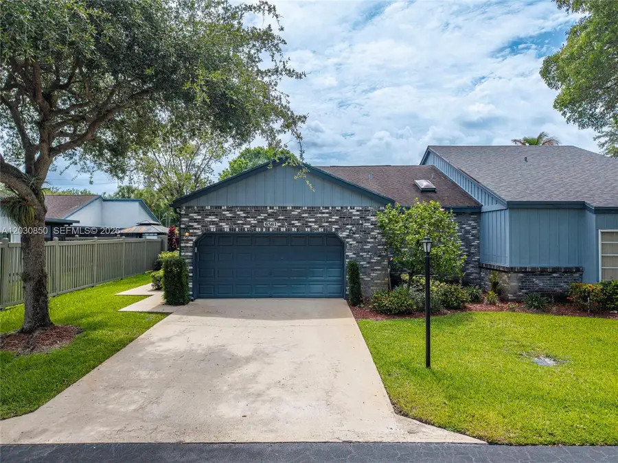 6561 Sutton Ct, Parkland, FL 33067 - #3