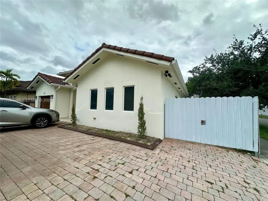 15490 SW 10th St, Miami, FL 33194 - #2