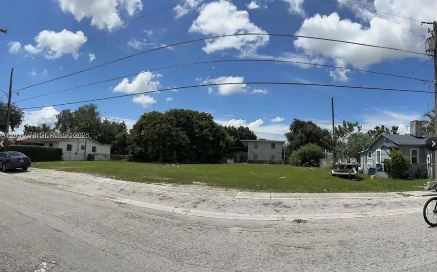 1624 NW 60th St, Miami, FL 33142 - #2