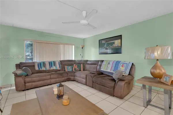 1200 Tallwood Ave #202, Hollywood, FL 33021