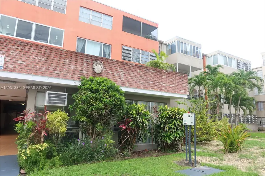 1850 NE 169th St #312, North Miami Beach, FL 33162 - #3