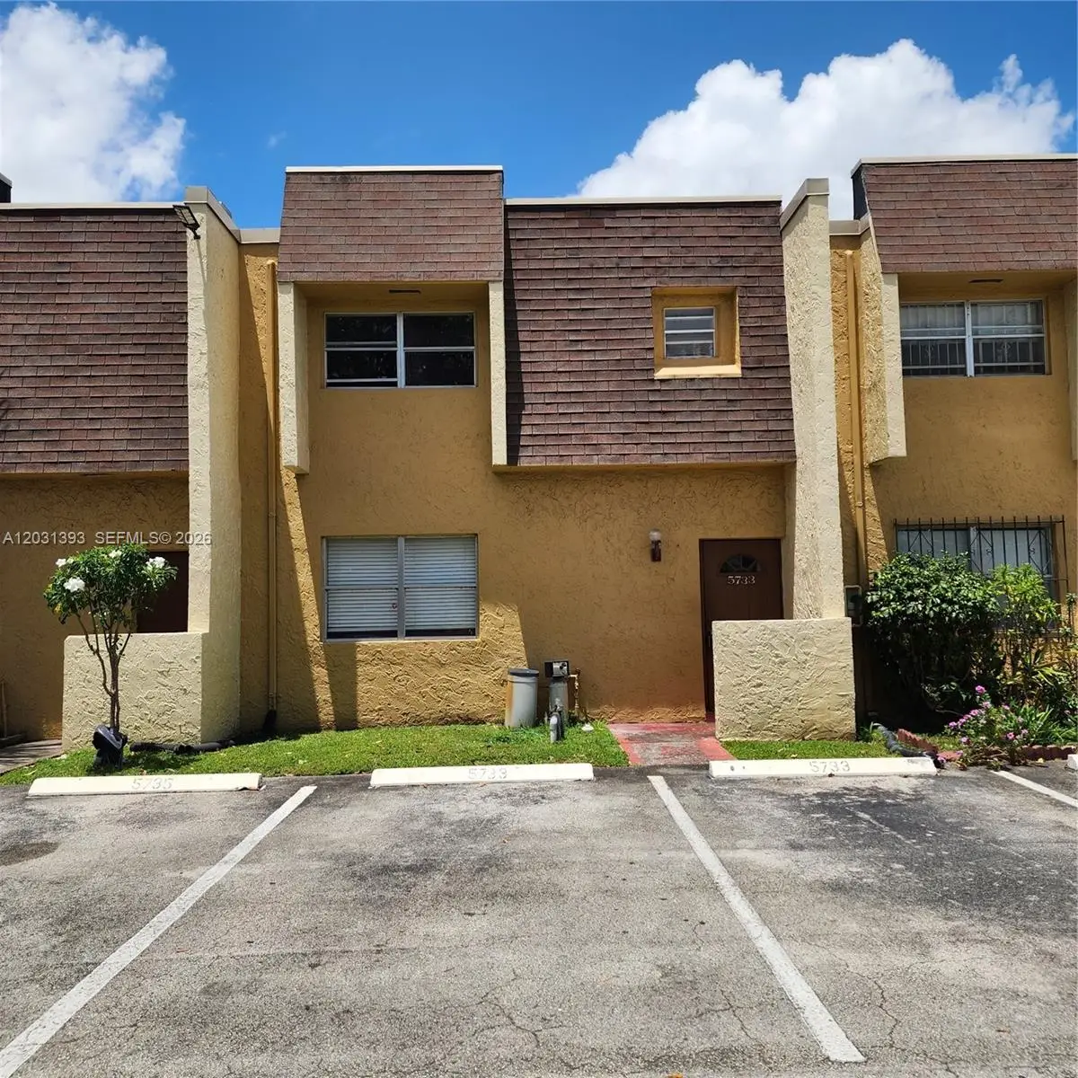 5733 Blueberry Ct, Lauderhill, FL 33313 - #1