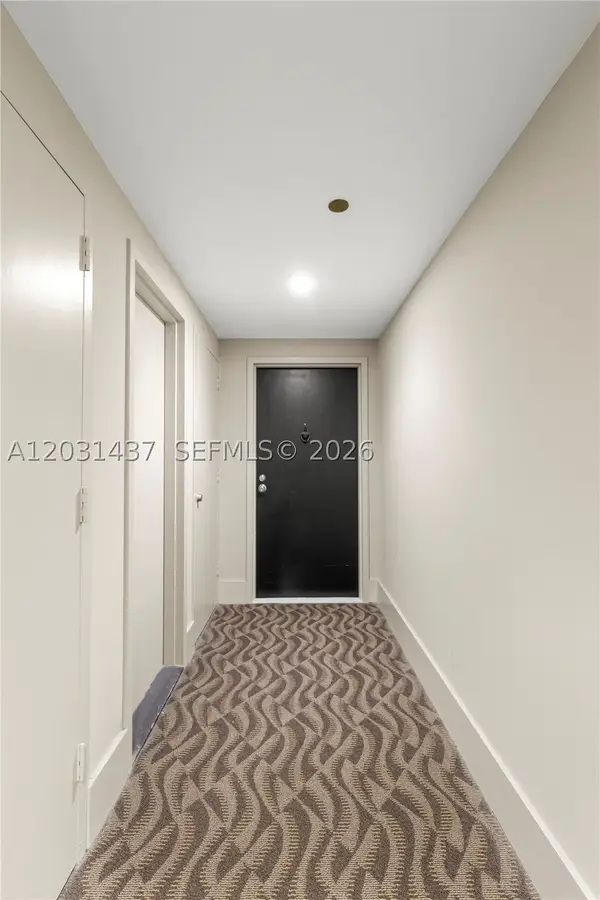 1420 Brickell Bay Dr #1405C, Miami, FL 33131