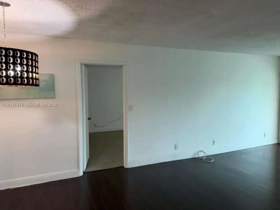 140 Lakeview Dr #211, Weston, FL 33326 - #3
