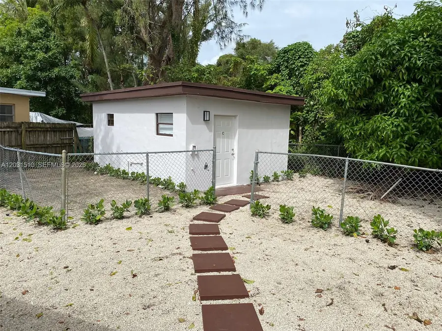 11310 Peachtree Dr, Miami, FL 33161 - #2