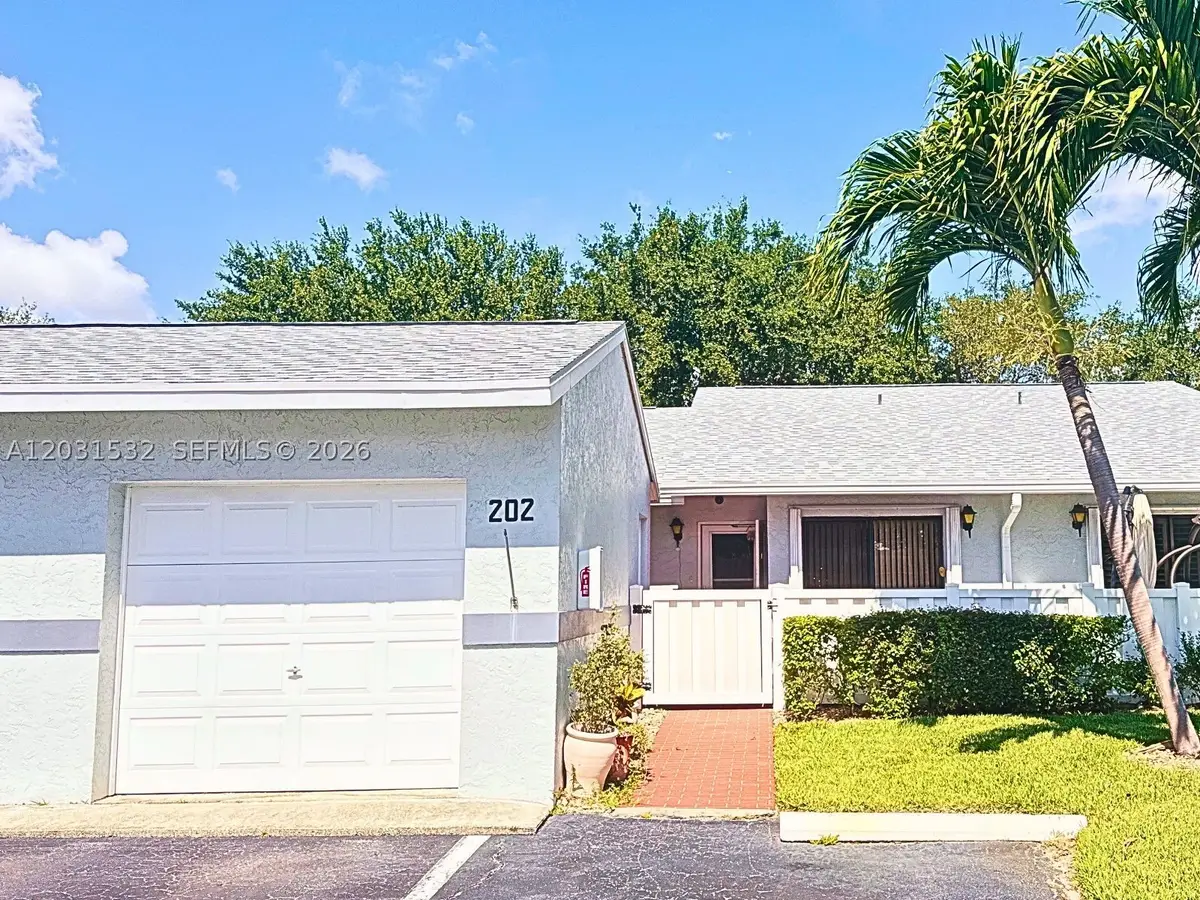 2640 W Gately Dr W #202, West Palm Beach, FL 33415 - #1
