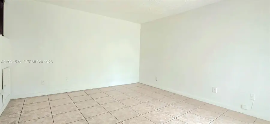 608 Commodore Dr, Plantation, FL 33325 - #3