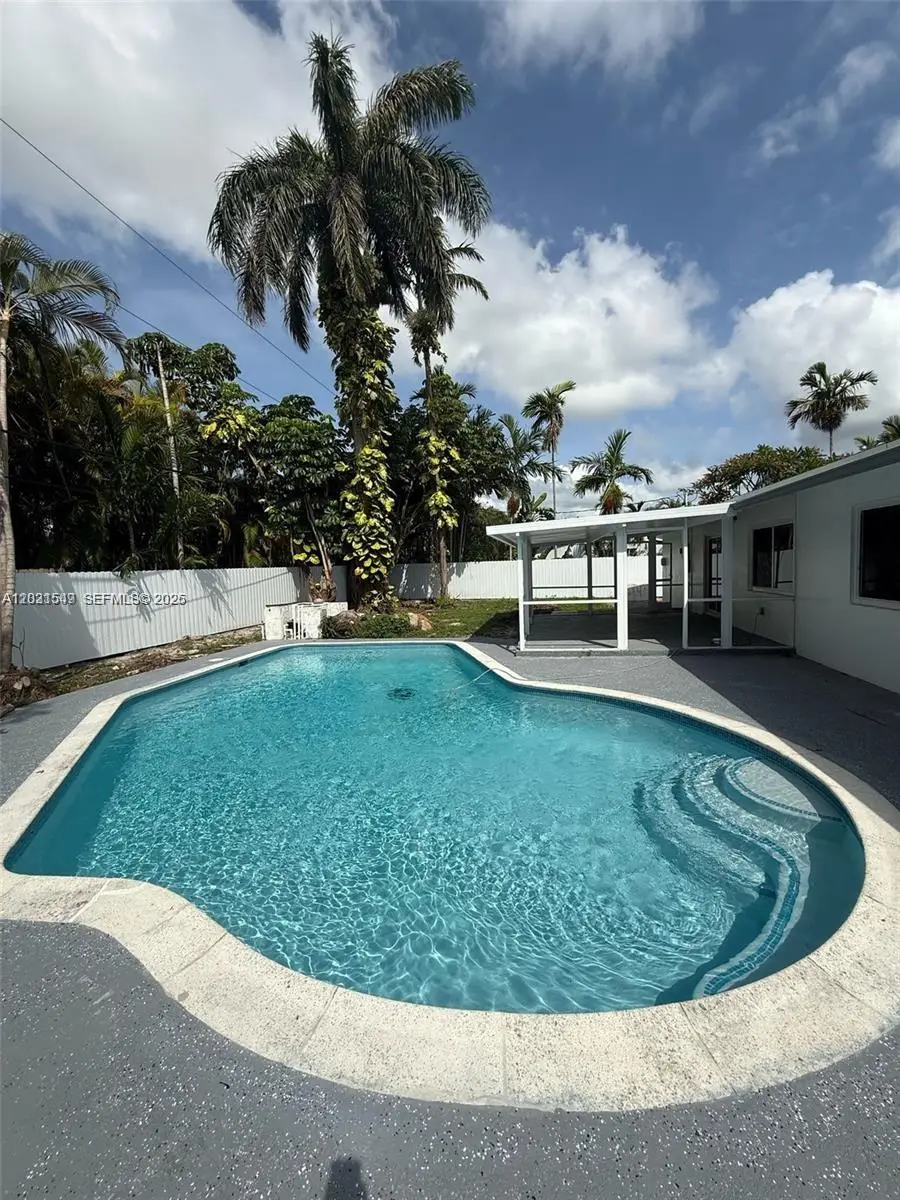 9934 SW 195th St, Cutler Bay, FL 33157 - #1