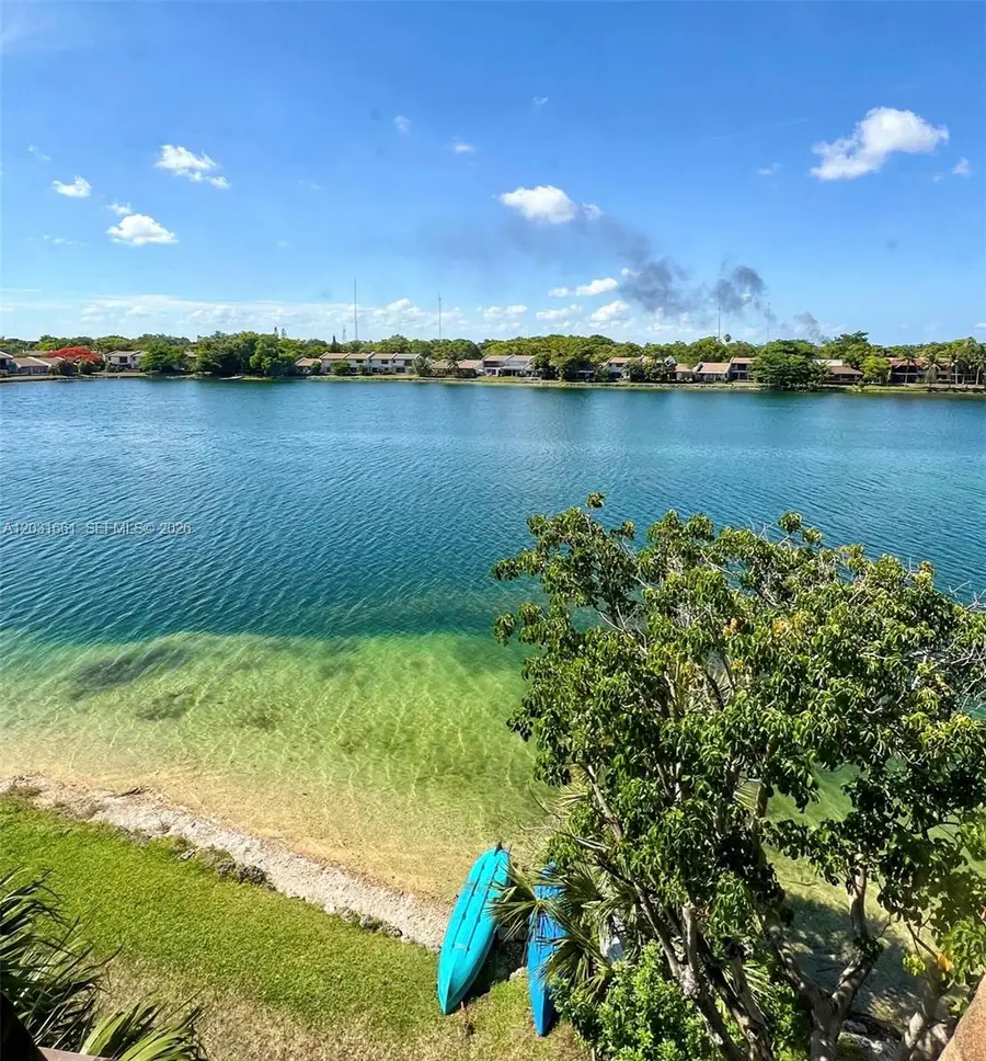 671 NE 195th St #425-E, Miami, FL 33179 - #2