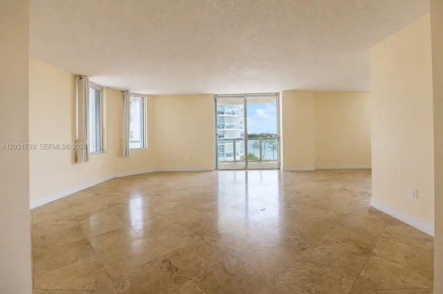 5900 Collins Ave #601, Miami Beach, FL 33140 - #2