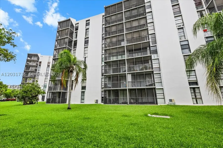 3101 N Country Club Dr #209, Aventura, FL 33180 - #2