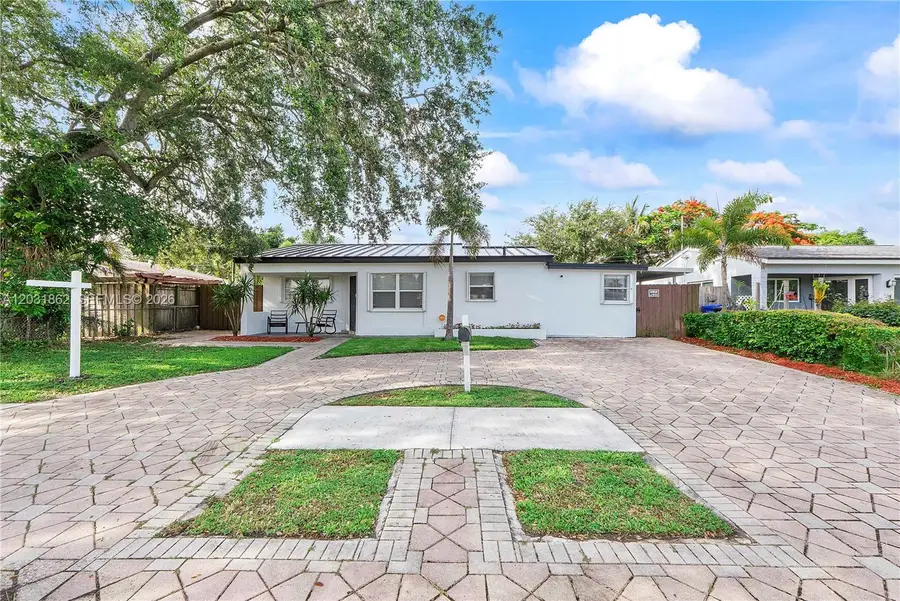 6810 Douglas St, Hollywood, FL 33024 - #3