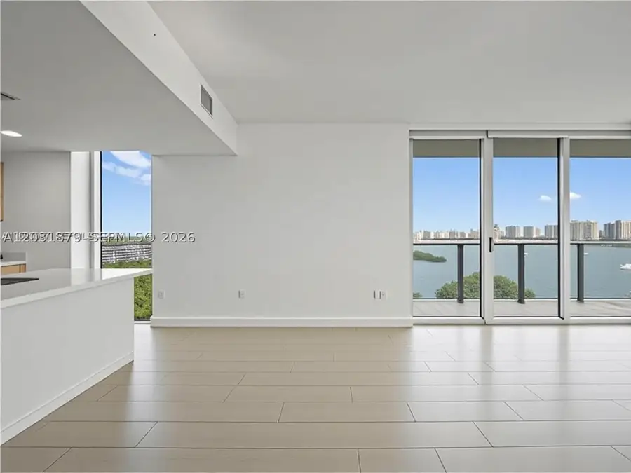 16385 Biscayne Blvd #1615, North Miami Beach, FL 33160 - #2