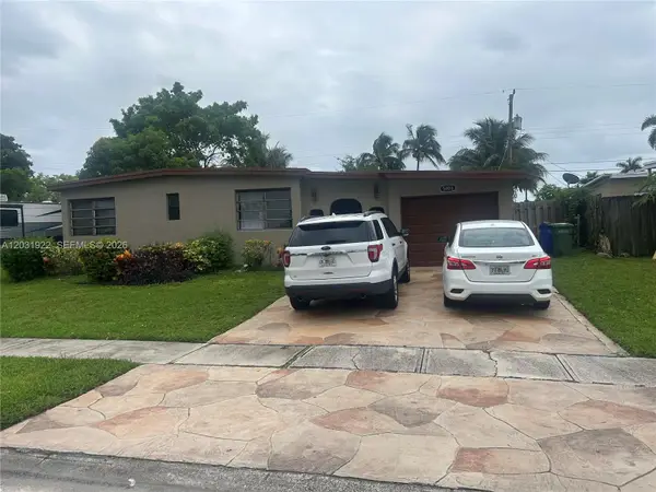 5808 NW 20th St, Margate, FL 33063