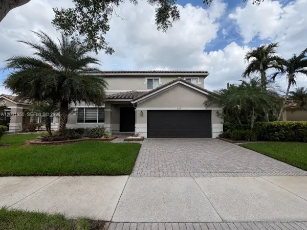 830 Hawthorn Ter, Weston, FL 33327