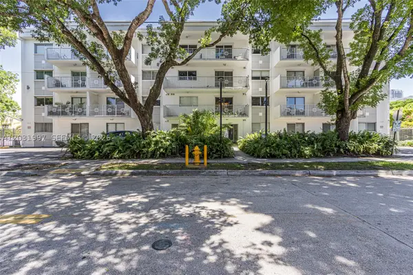 445 SW 11th St #102, Miami, FL 33130