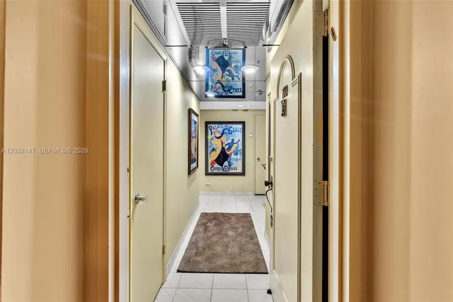 800 NE 195th St #710, Miami, FL 33179 - #3