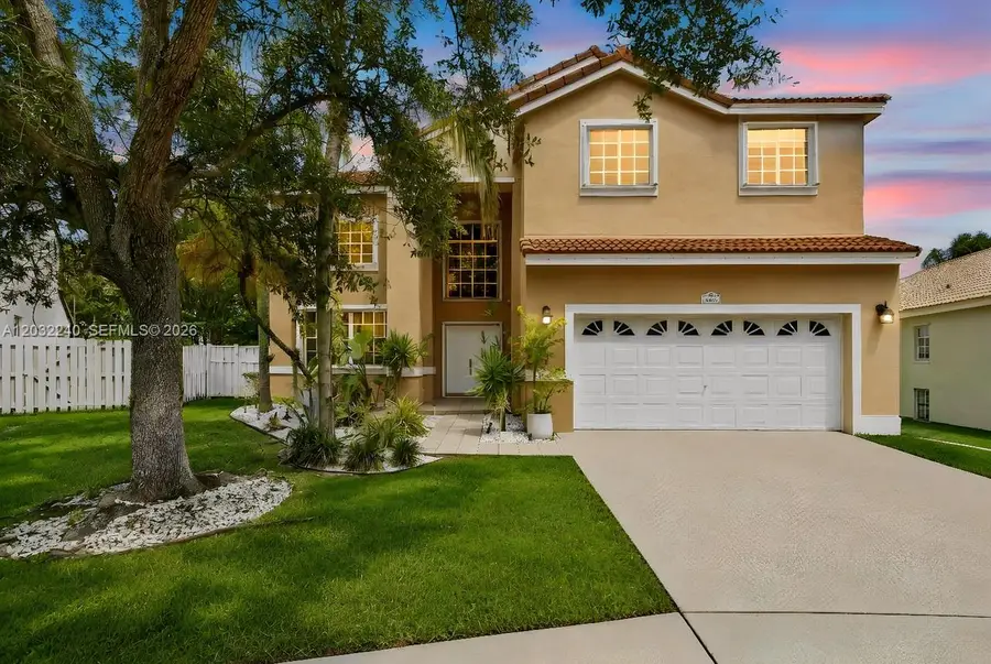 480 Cambridge Dr, Weston, FL 33326 - #3
