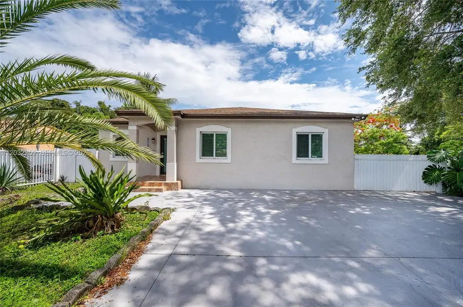 1507 NW 100th St, Miami, FL 33147 - #2