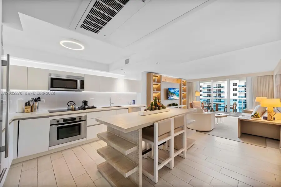 102 24th St #1406, Miami Beach, FL 33139 - #3