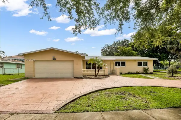1701 NW 106th Ave, Pembroke Pines, FL 33026