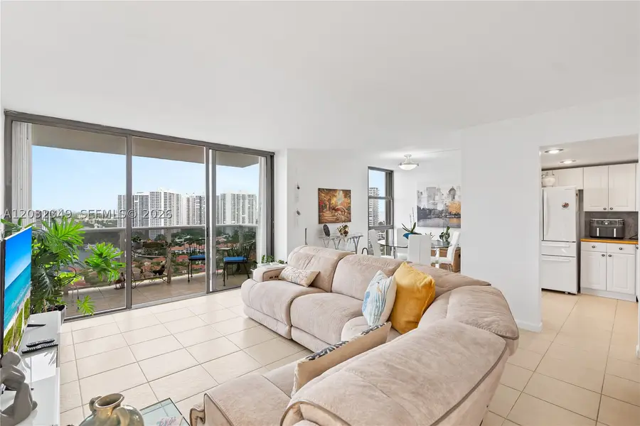 3675 N Country Club Dr #2201, Aventura, FL 33180 - #2