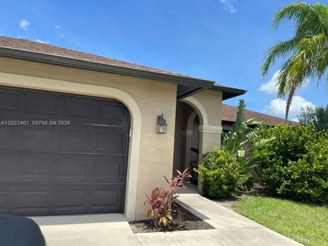 20 NE 20th Ave, Cape Coral, FL 33909 - #1