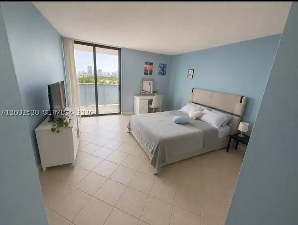 3675 N Country Club Dr #1406, Aventura, FL 33180
