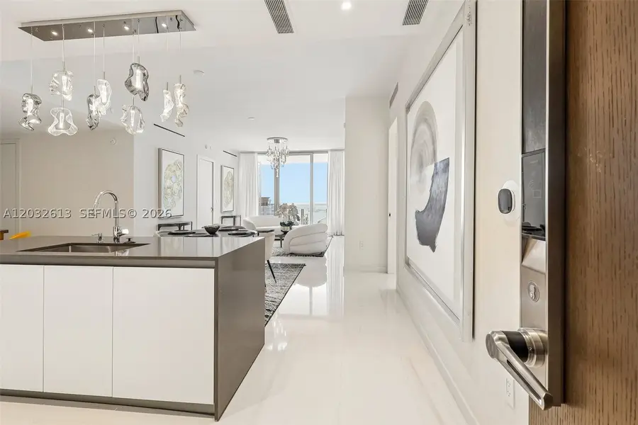 300 Biscayne Boulevard Way #3305W, Miami, FL 33131 - #3