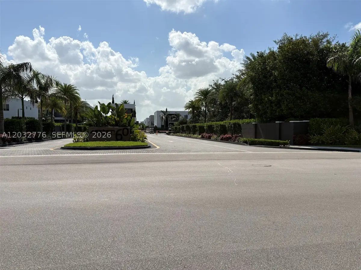 7433 NW 99th Ave, Doral, FL 33178 - #1