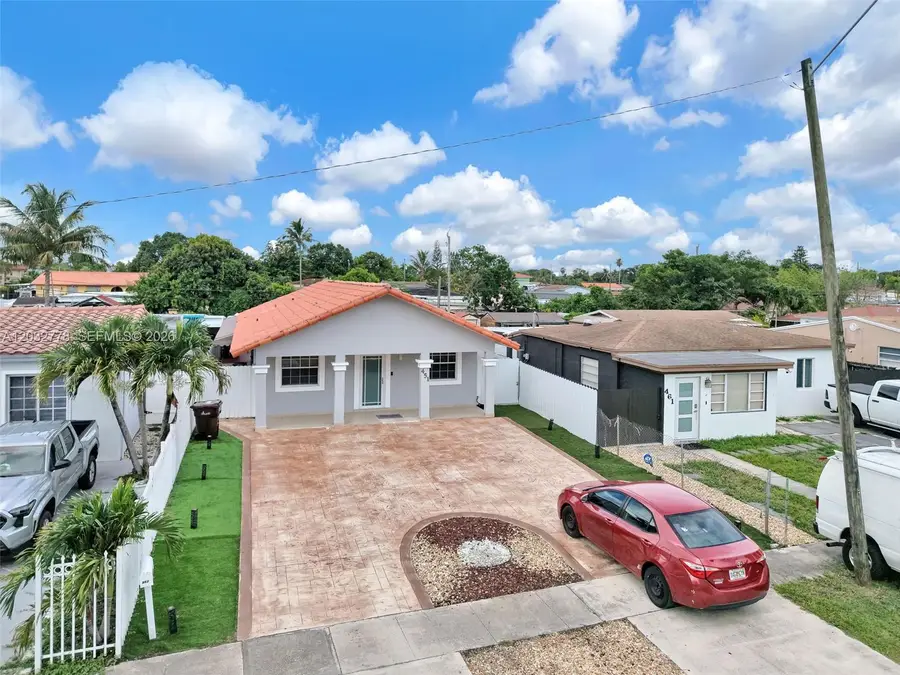 451 E 37th St, Hialeah, FL 33013 - #3