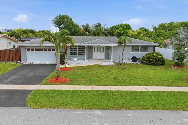 7421 NW 14th St, Plantation, FL 33313