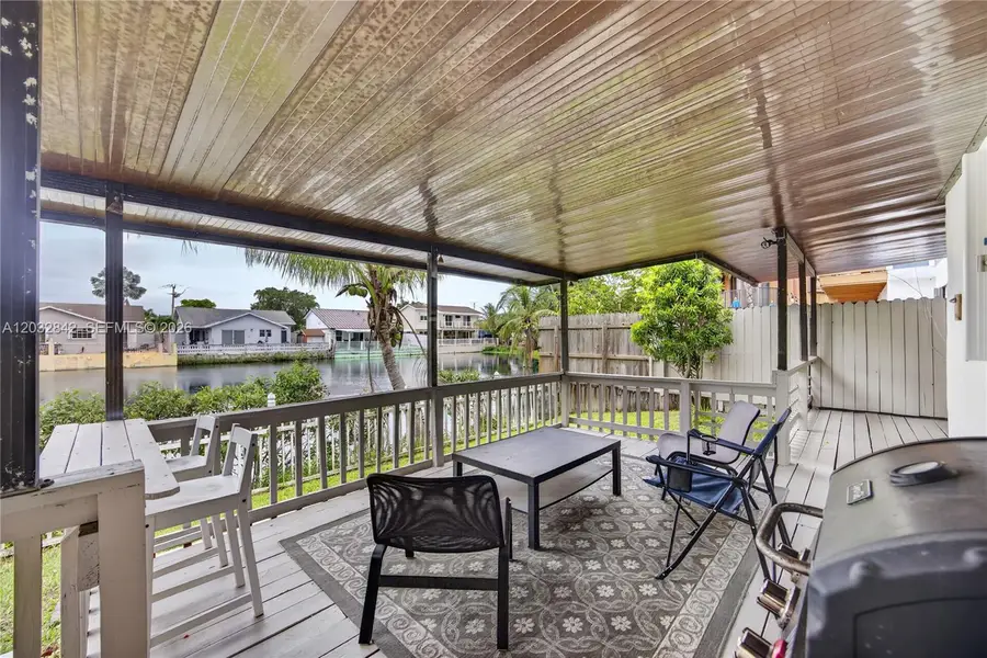 8210 SW 96th Ct, Miami, FL 33173 - #2