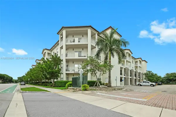10950 NW 82nd St #213, Doral, FL 33178