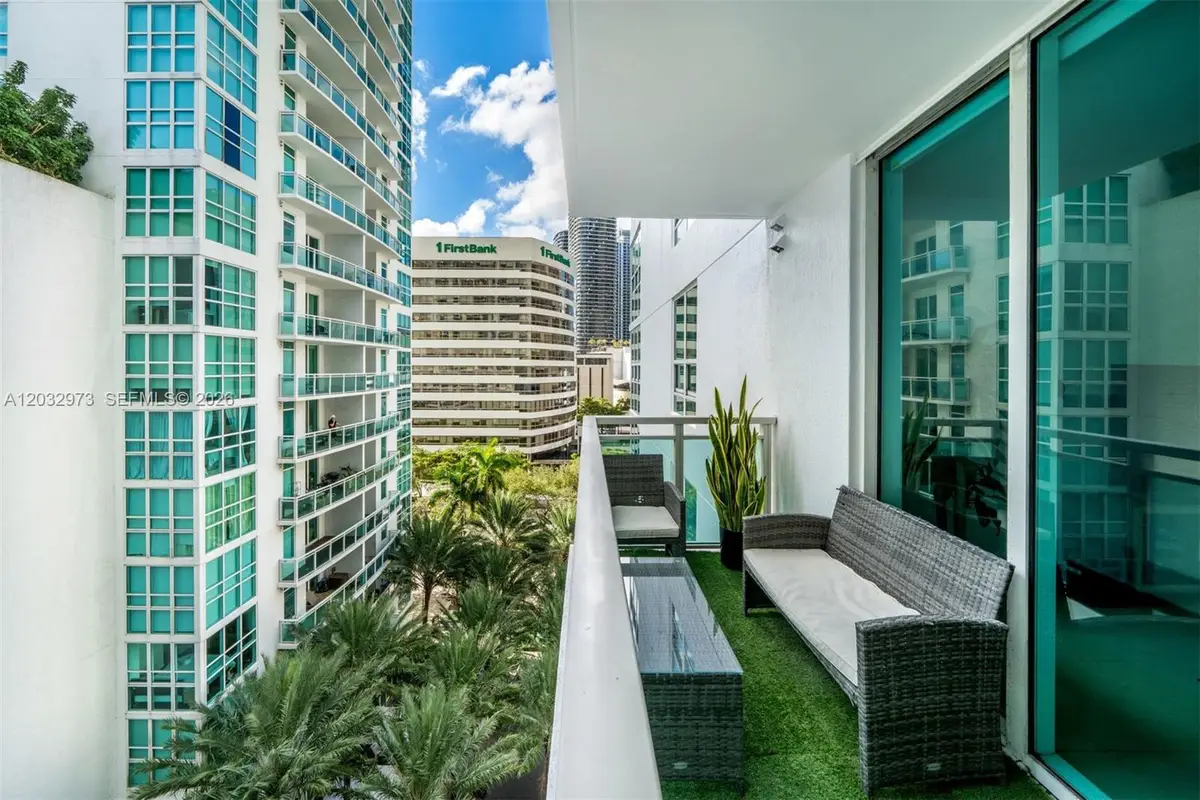 950 Brickell Bay Dr #803, Miami, FL 33131 - #1