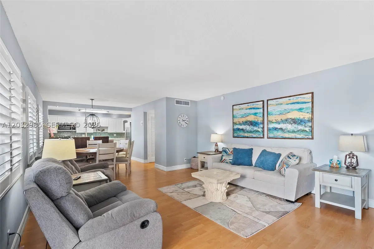 2424 NE 9th St #207, Fort Lauderdale, FL 33304 - #1