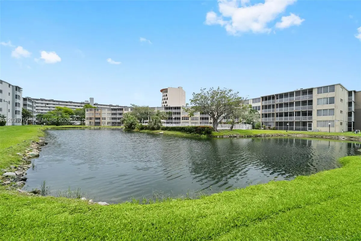 1690 NE 191st St #302-1, Miami, FL 33179 - #1