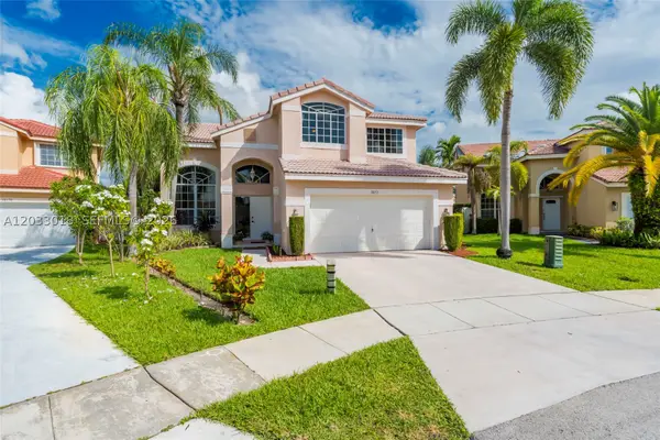 18172 SW 3rd St, Pembroke Pines, FL 33029