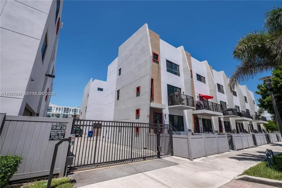 113 NE 6 #1101, Fort Lauderdale, FL 33304 - #2
