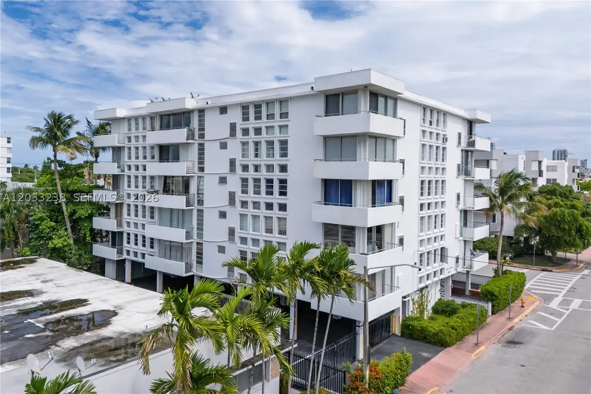 8001 Byron Ave #3C, Miami Beach, FL 33141 - #1