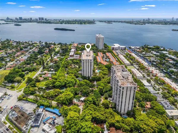 1000 Quayside Ter #1604, Miami, FL 33138